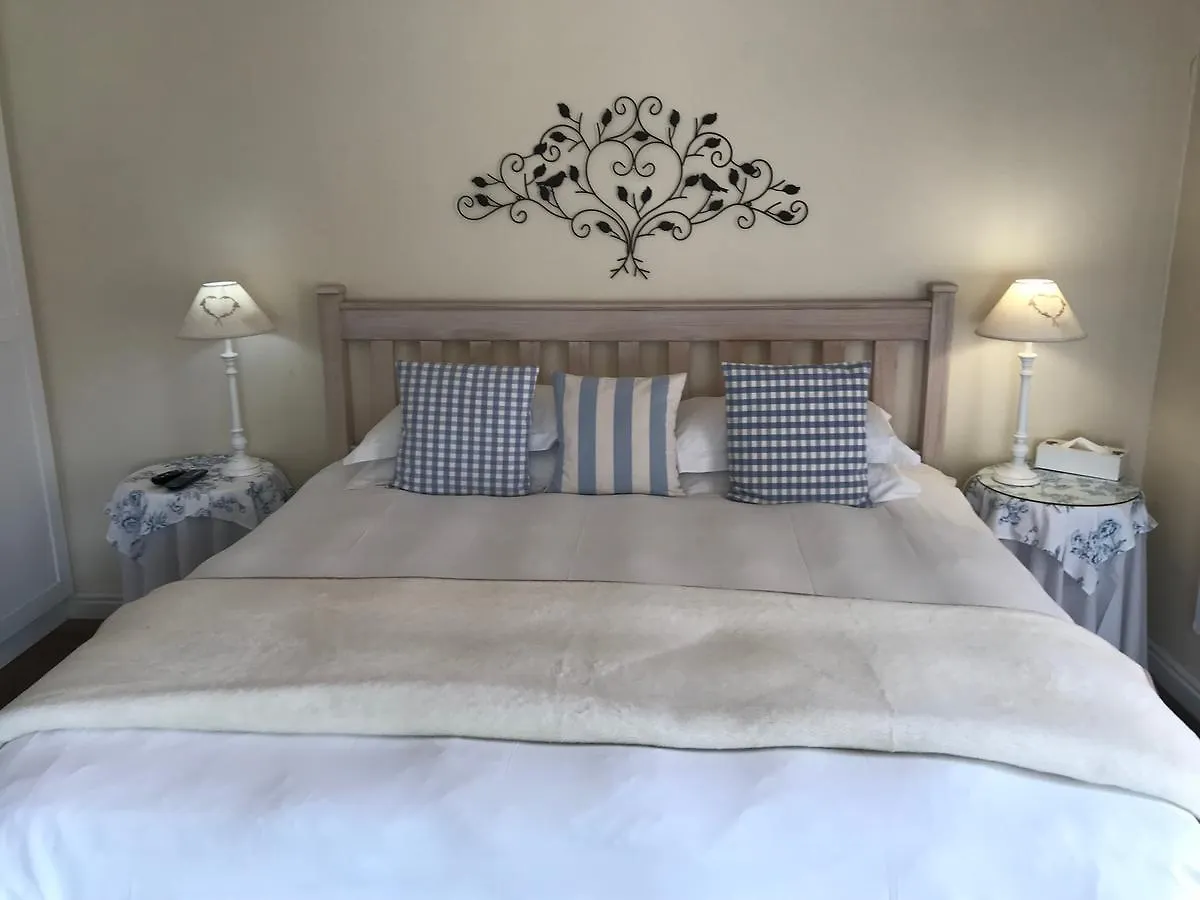 Morningside Cottage Tokai 4*,
